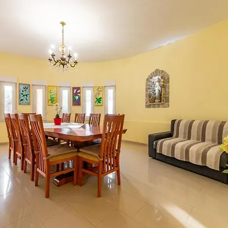 Rosales Дом отдыха Углян