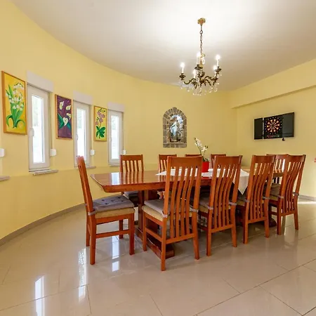 Rosales Дом отдыха *