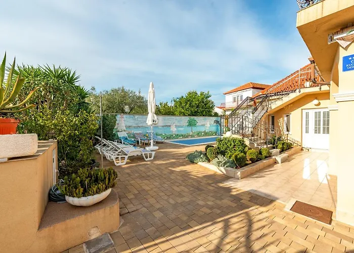 Дом отдыха Rosales