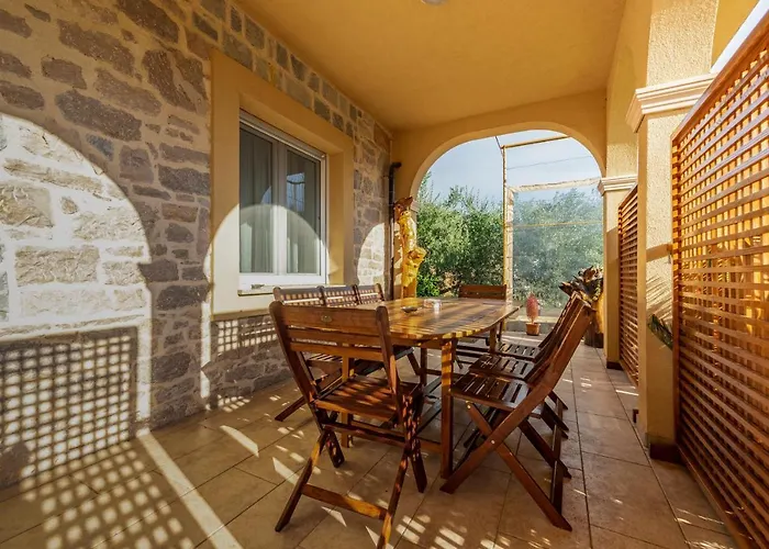 Rosales * Углян